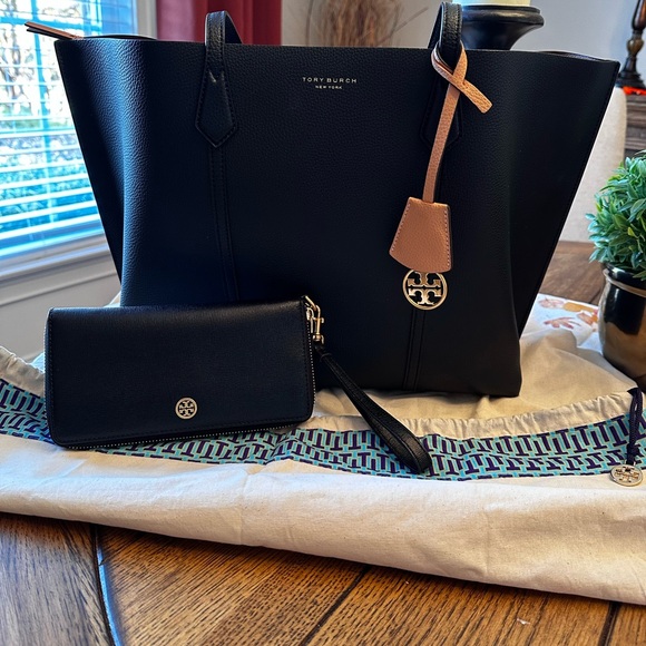 Tory Burch Robinson Continental Leather Wallet Black - Picture 8 of 9